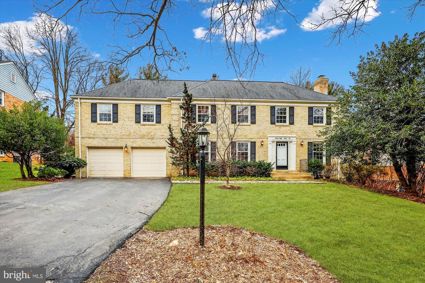 Copenhaver Dr, Potomac, MD 20854