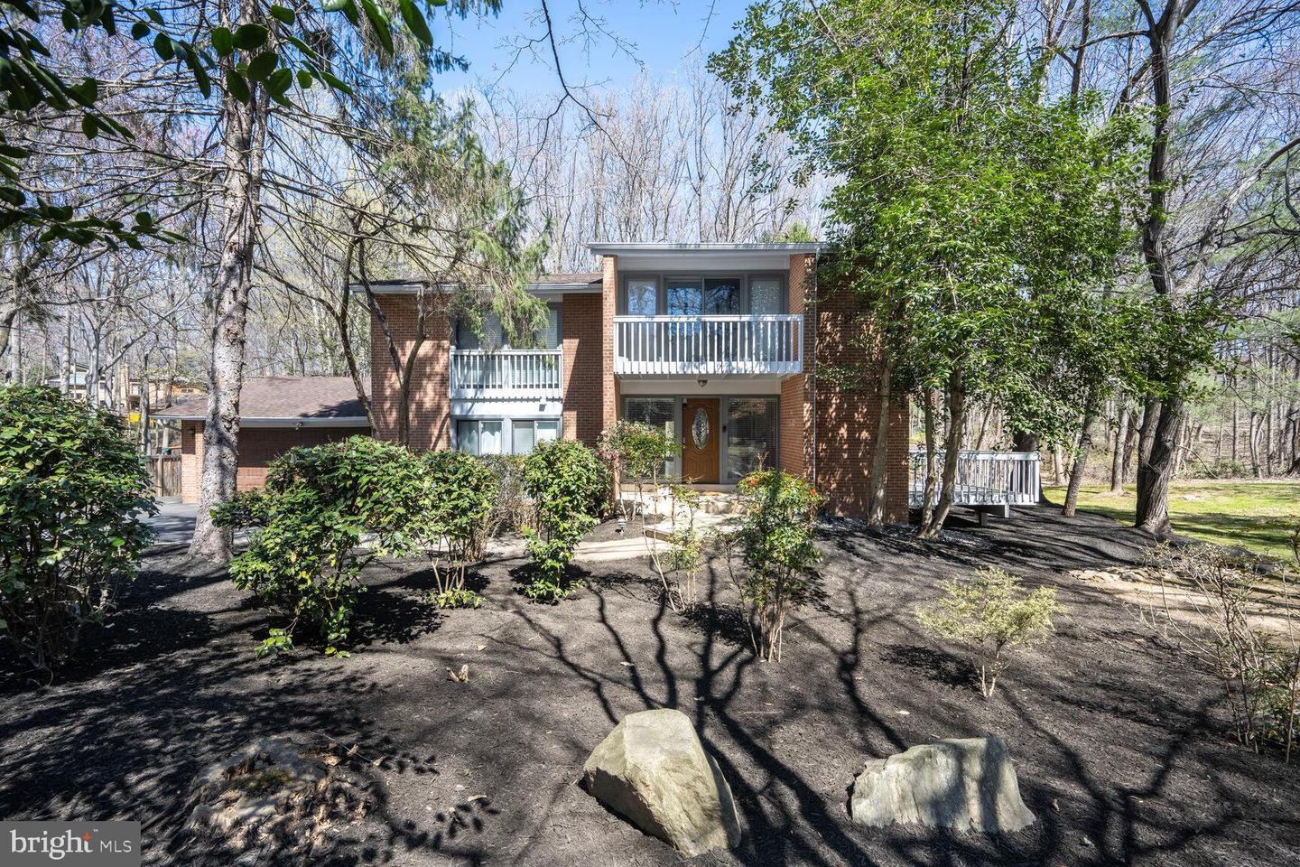 Carlynn Dr, Bethesda, MD 20817