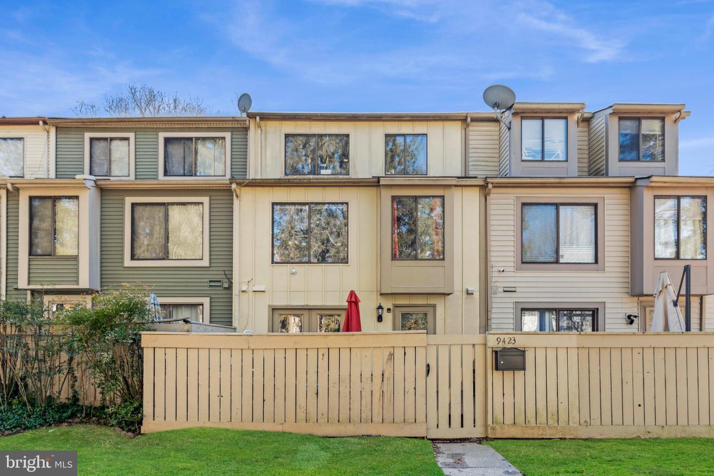 Chadburn Pl, Montgomery Village, MD 20886