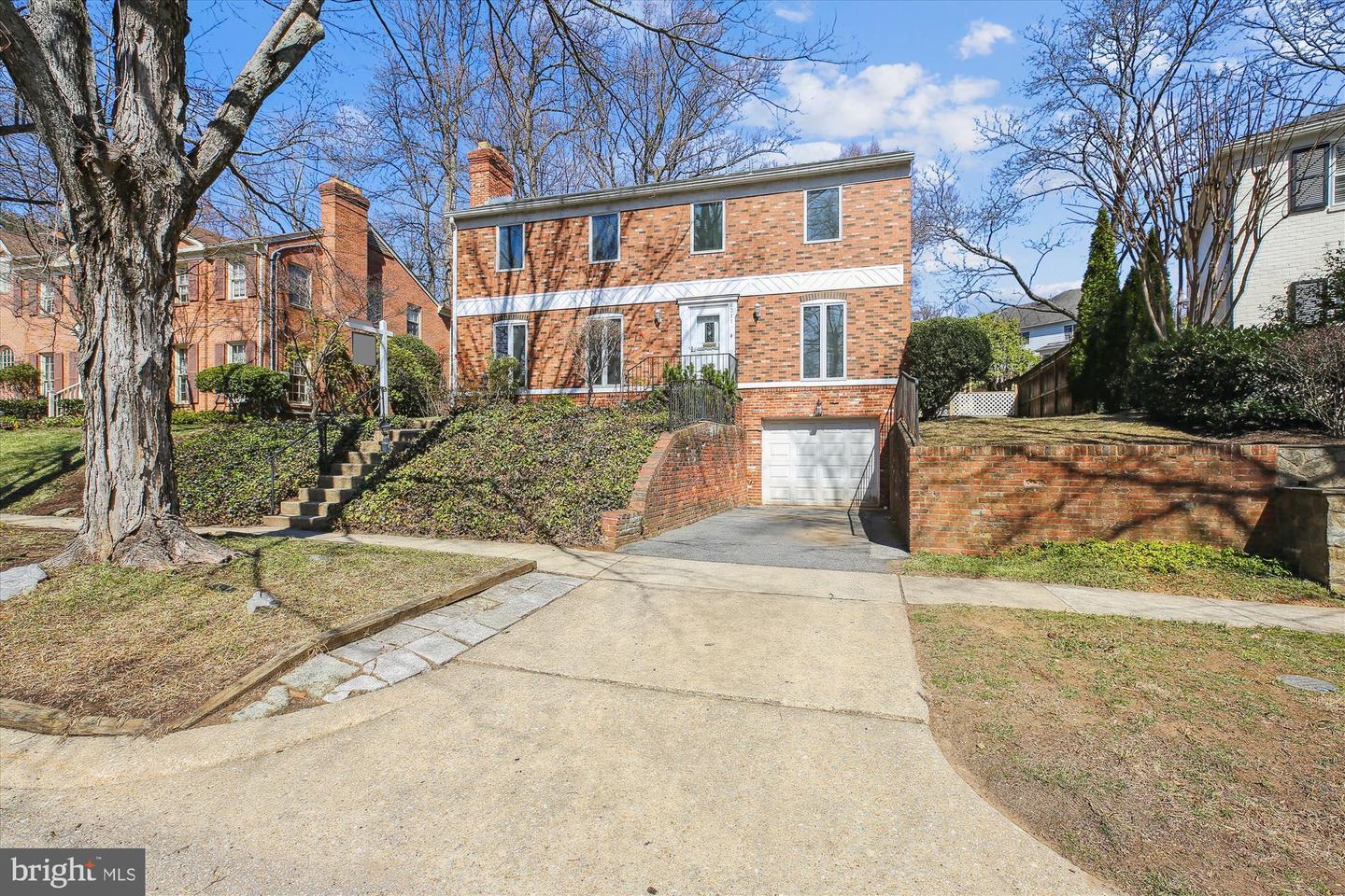 Kenhowe Dr, Bethesda, MD 20817