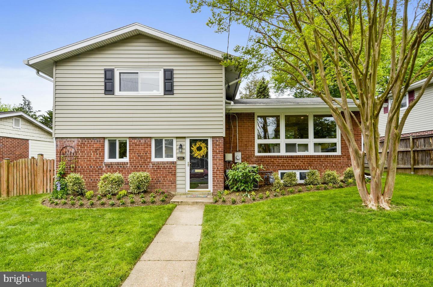Bangor Dr, Kensington, MD 20895