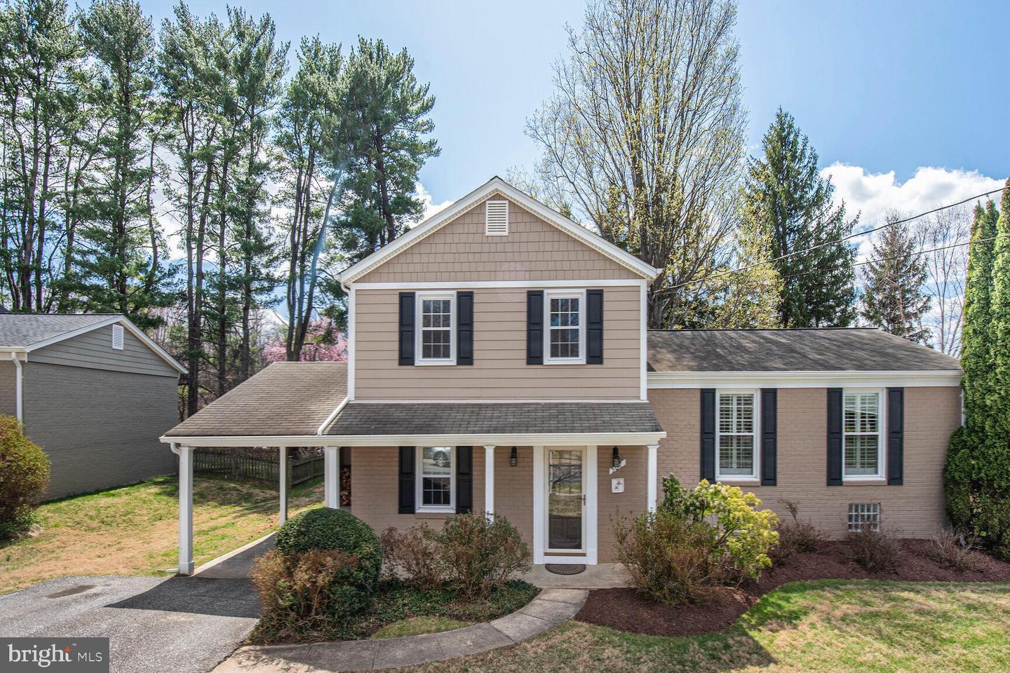 Mannakee St, Rockville, MD 20850