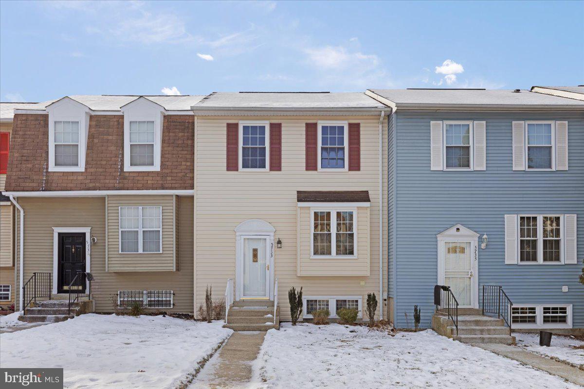 S Hil Mar Cir, District Heights, MD 20747