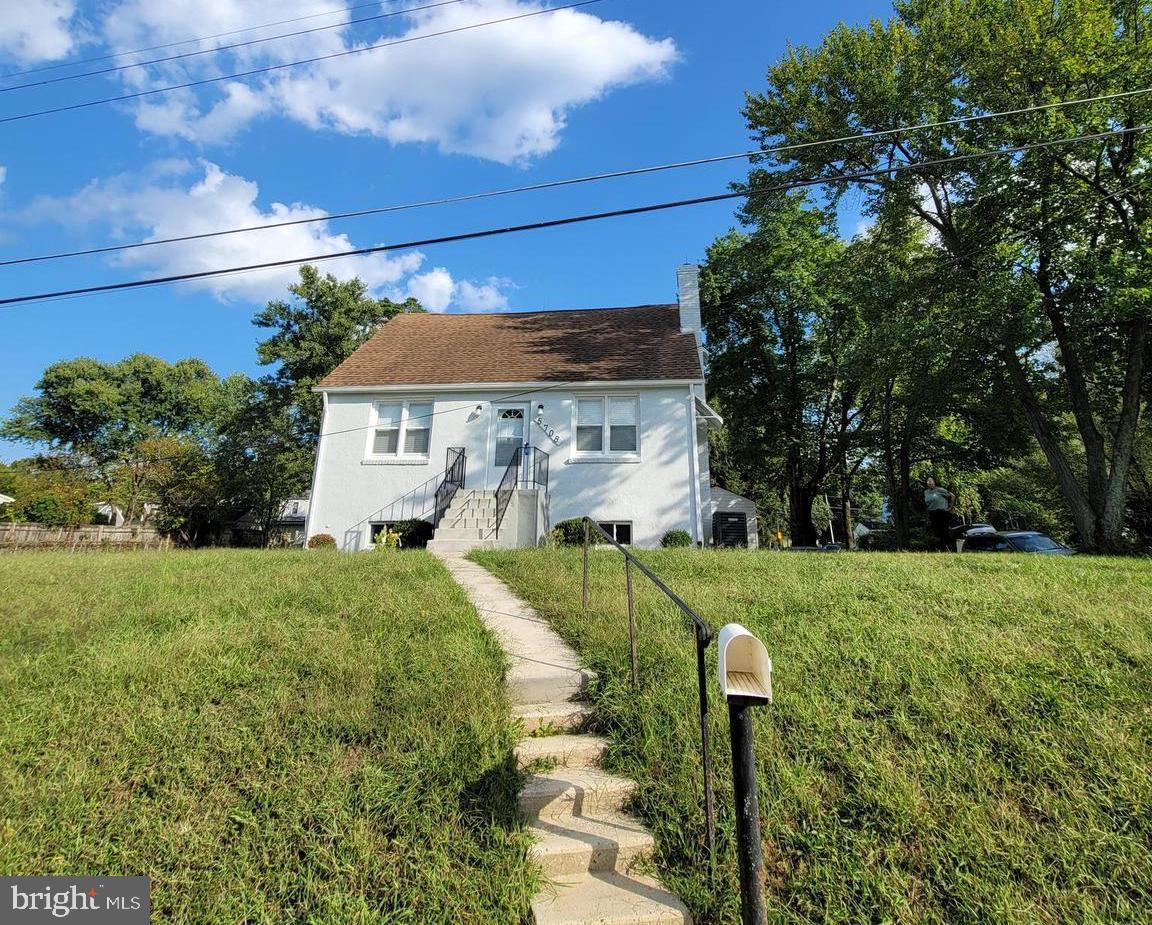 Janice Ln, Temple Hills, MD 20748