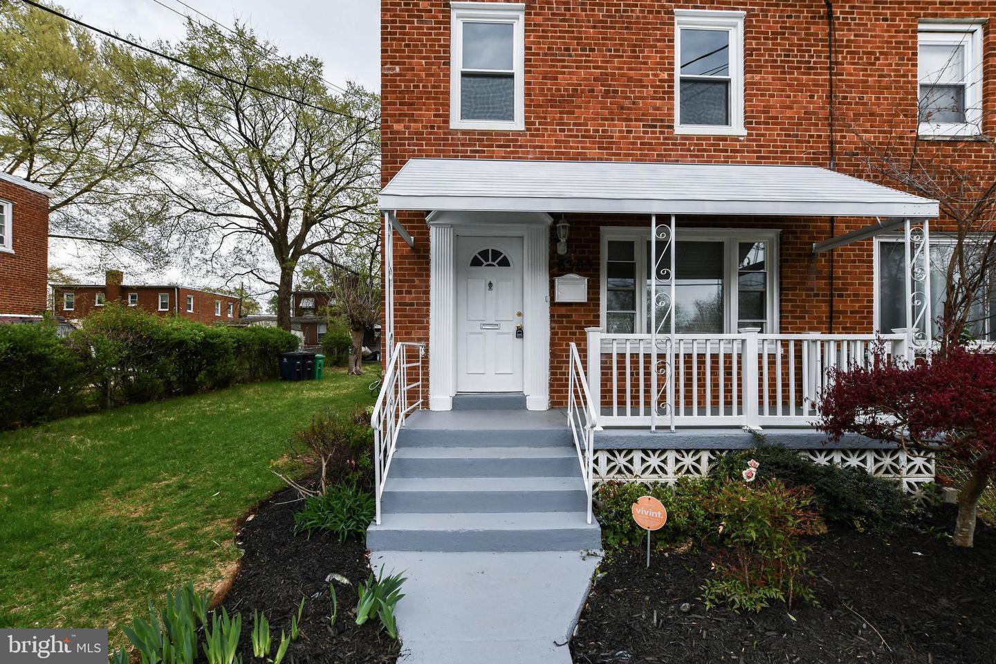 Carrington Ct, Capitol Heights, MD 20743