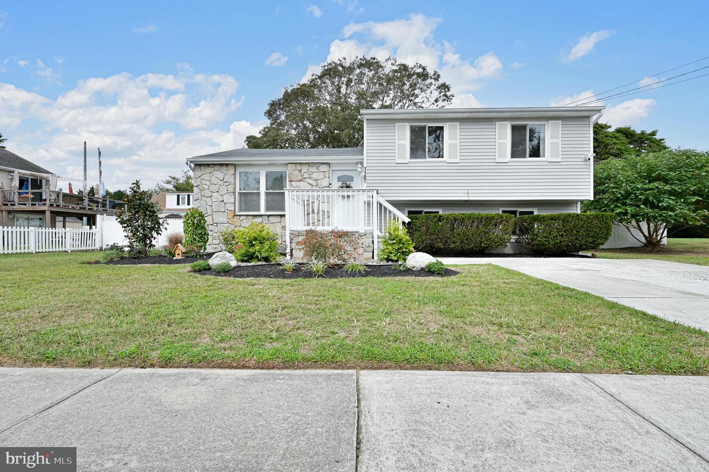 Iowa Ave, Pleasantville, NJ 08232