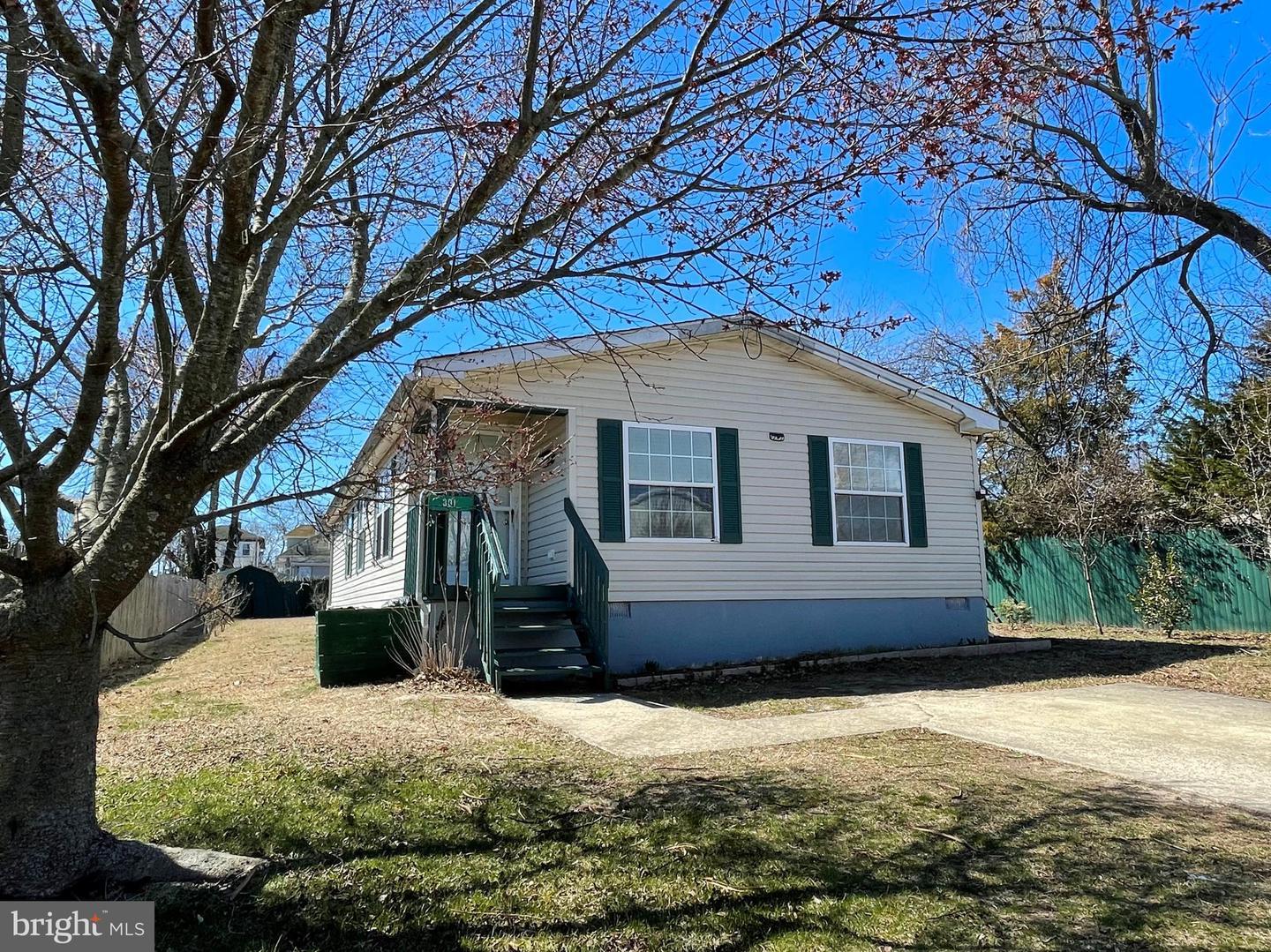 Sheffield Ave, Pleasantville, NJ 08232