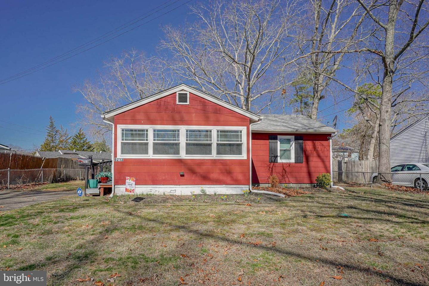 Roberts Ave, Mays Landing, NJ 08330