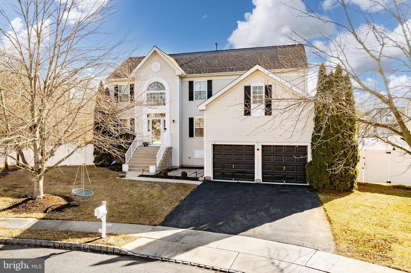 Clement Ct, Columbus, NJ 08022