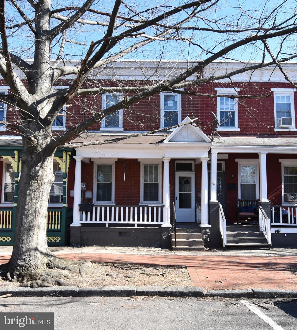 Locust Ave, Burlington, NJ 08016
