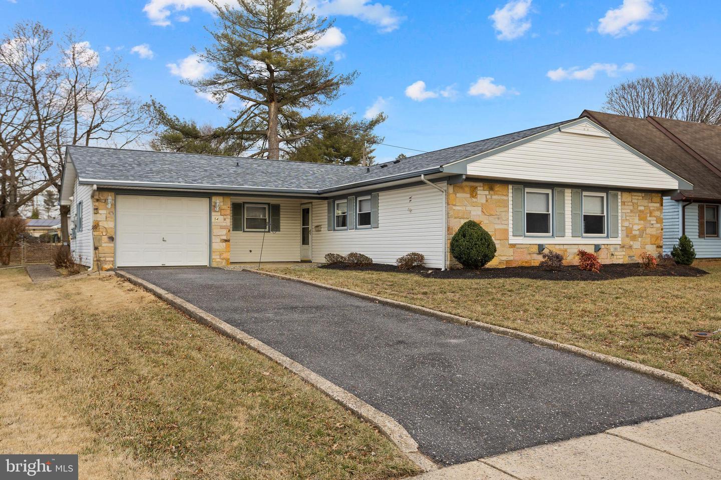 Harrington Cir, Willingboro, NJ 08046