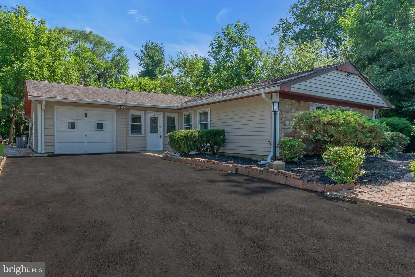 Twig Ct, Willingboro, NJ 08046