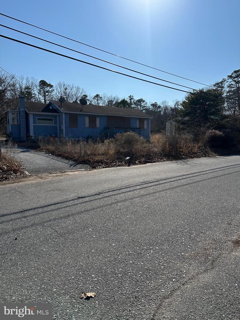 Doris Dr, Millville, NJ 08332