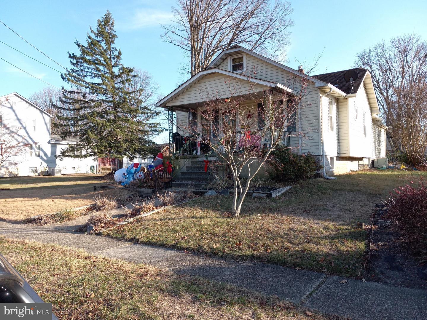 W Brooke Ave, Magnolia, NJ 08049