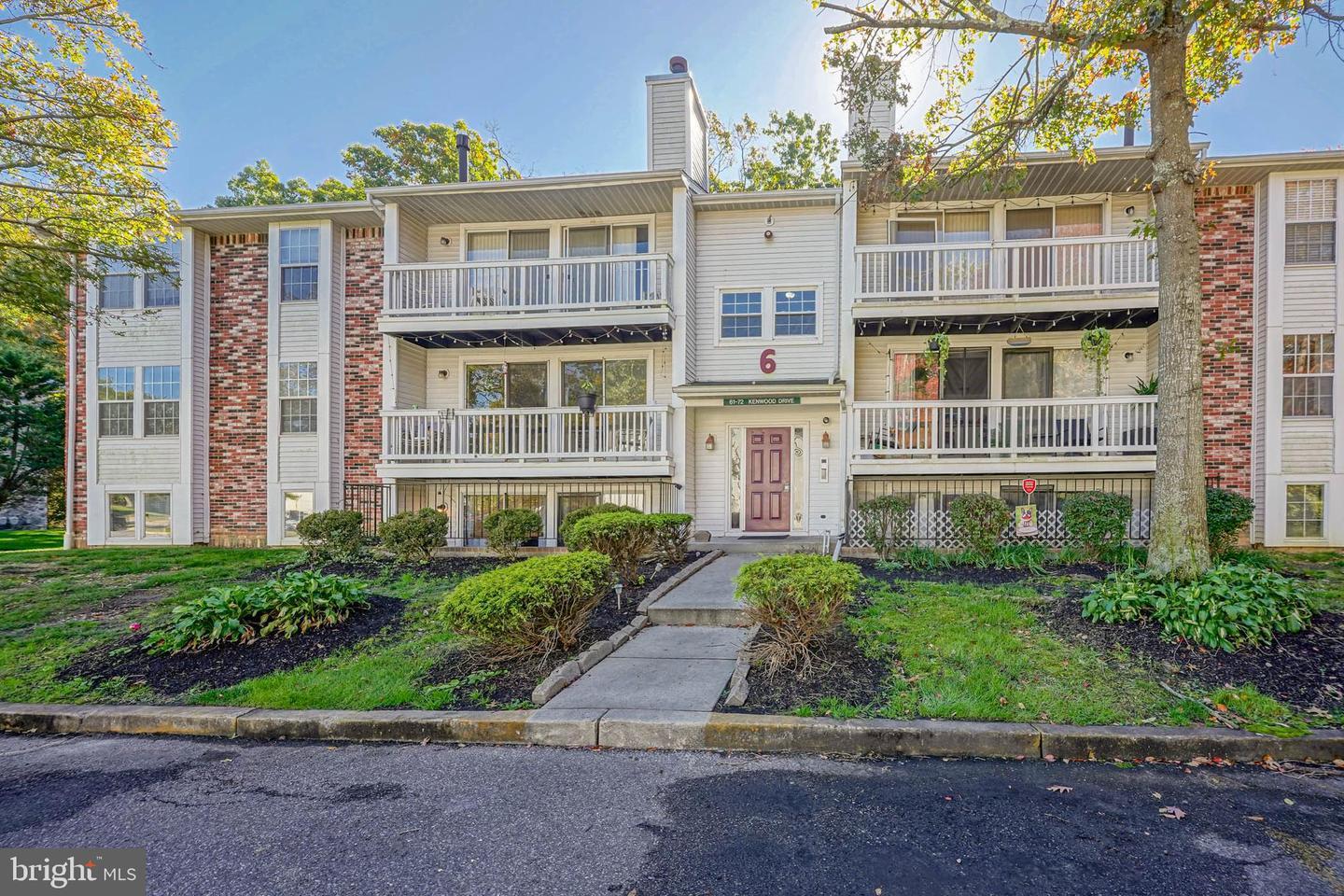 Kenwood Dr, Sicklerville, NJ 08081