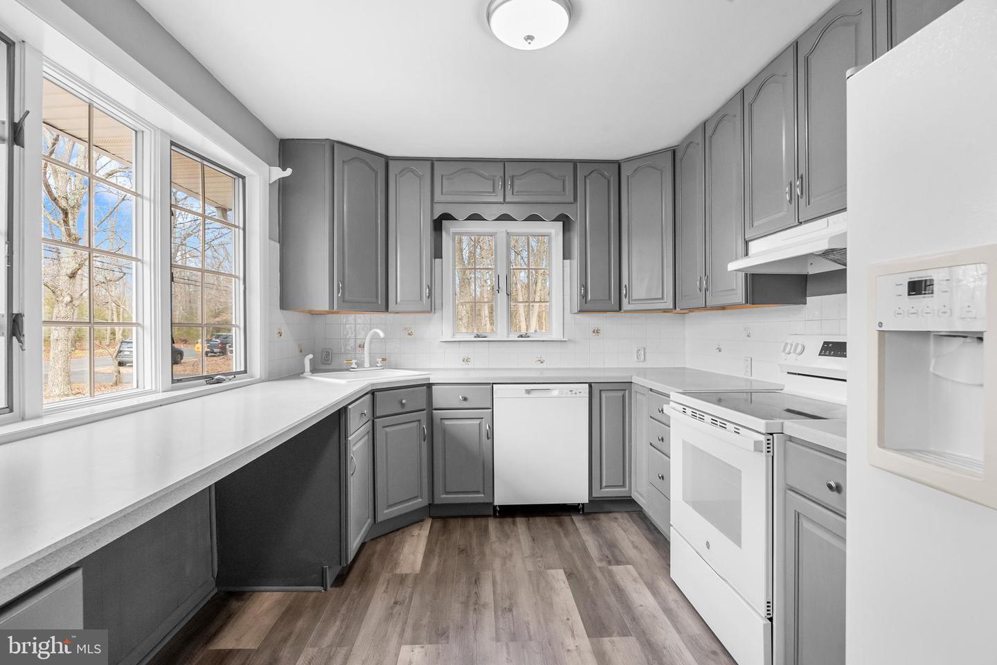 N Central Ave, Sicklerville, NJ 08081