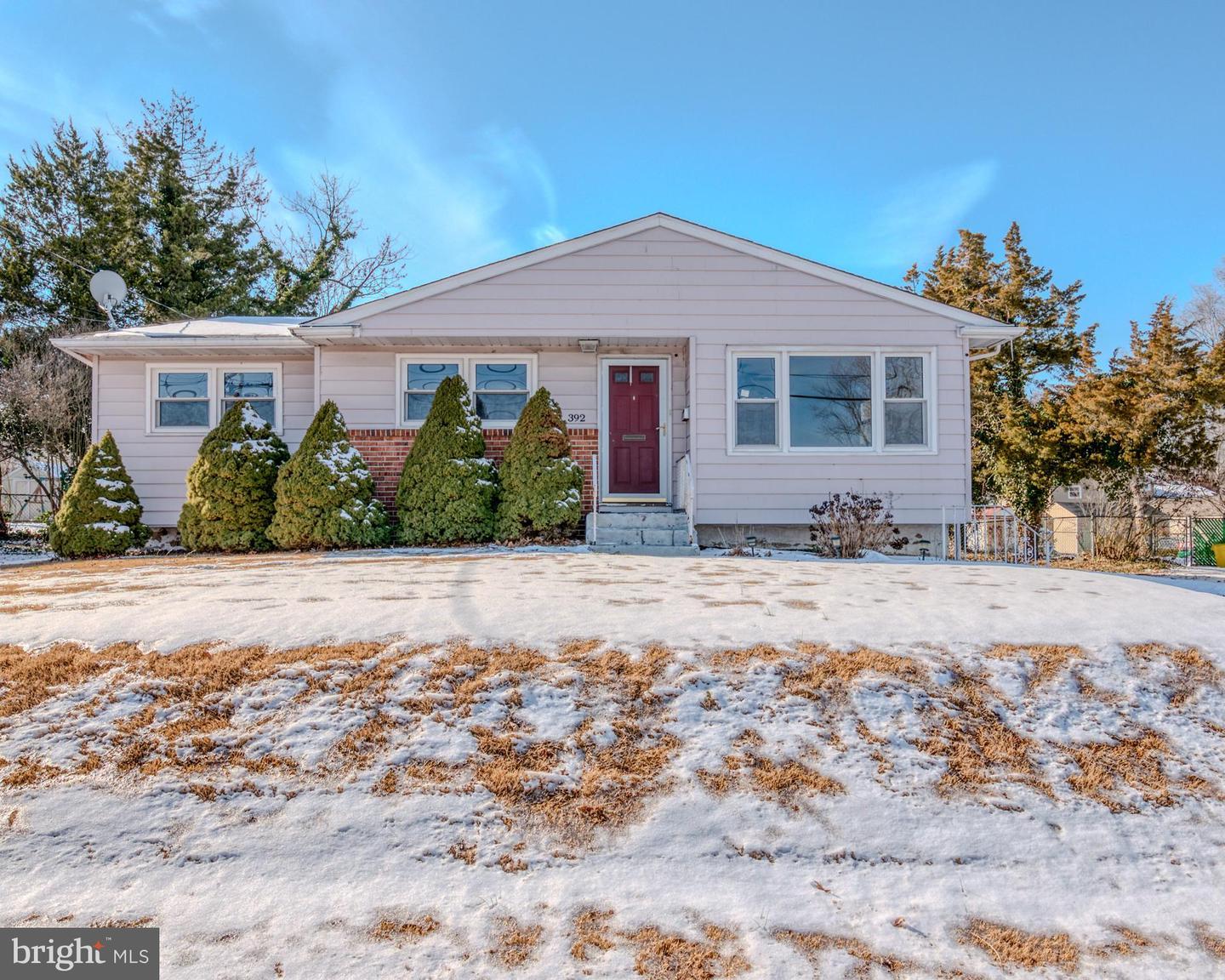 Wedgewood Dr, Blackwood, NJ 08012