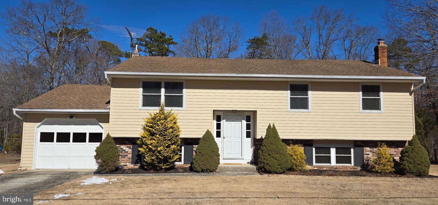 Sandy Dr, Newfield, NJ 08344