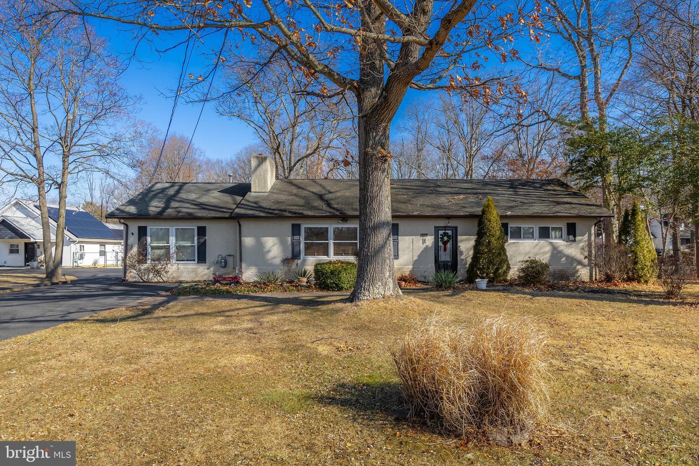 N Main St, Williamstown, NJ 08094
