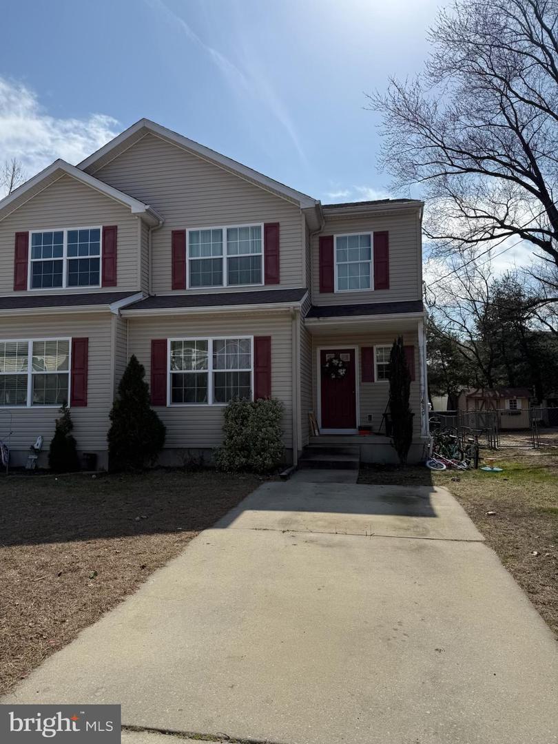 Broad St, Swedesboro, NJ 08085