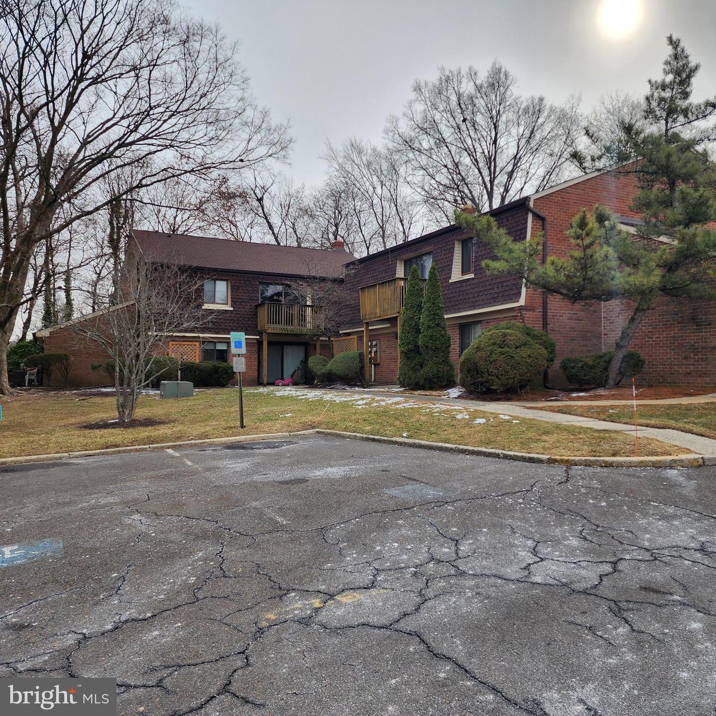 Meadow Woods Ln, Lawrence Township, NJ 08648
