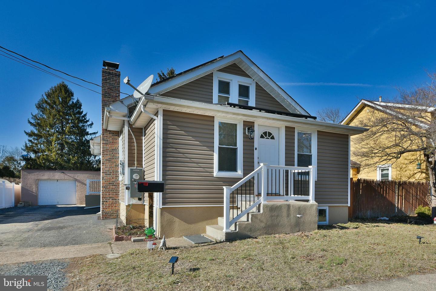 Edmund St, Trenton, NJ 08610