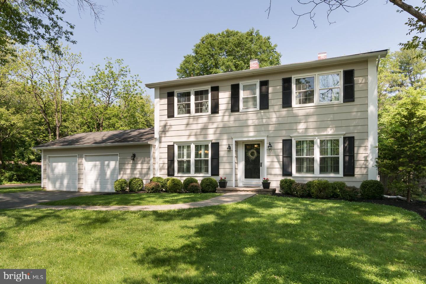 Wallingford Dr, Princeton, NJ 08540