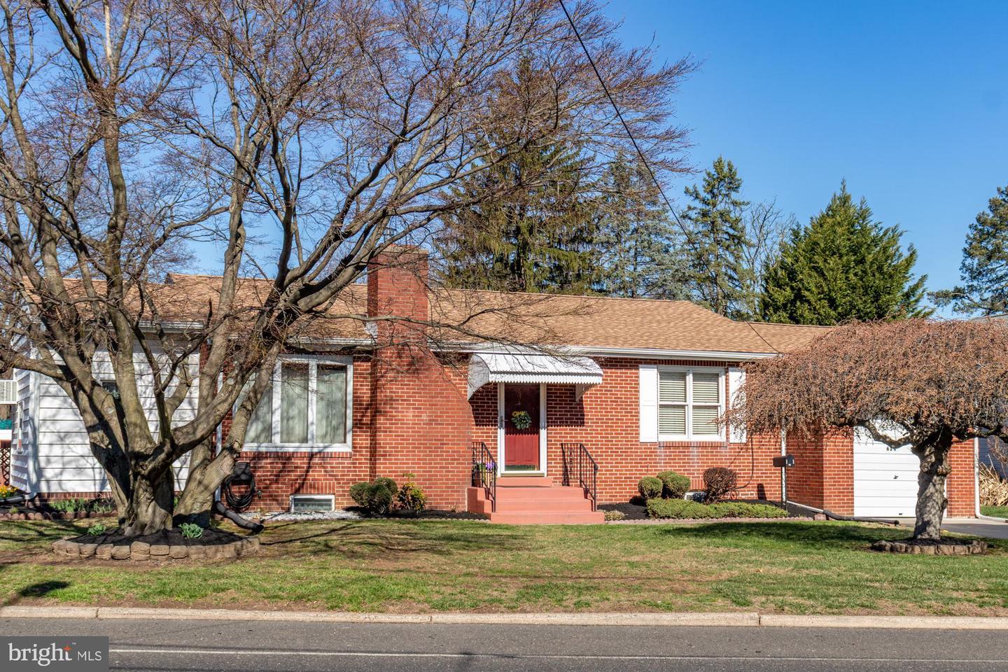 Whitehorse Hamilton Square Rd, Trenton, NJ 08610