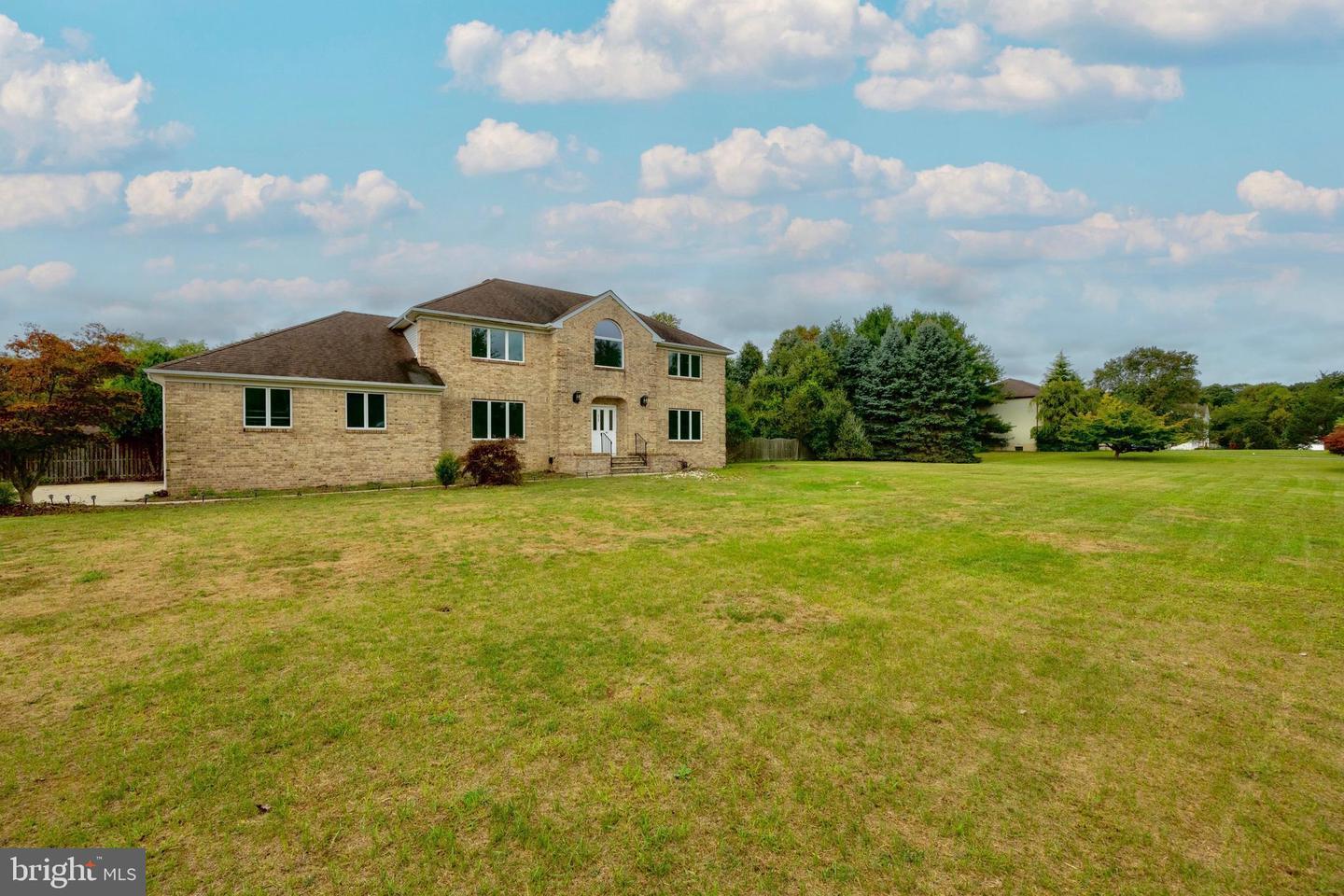 Reid Ln, Millstone Township, NJ 08535