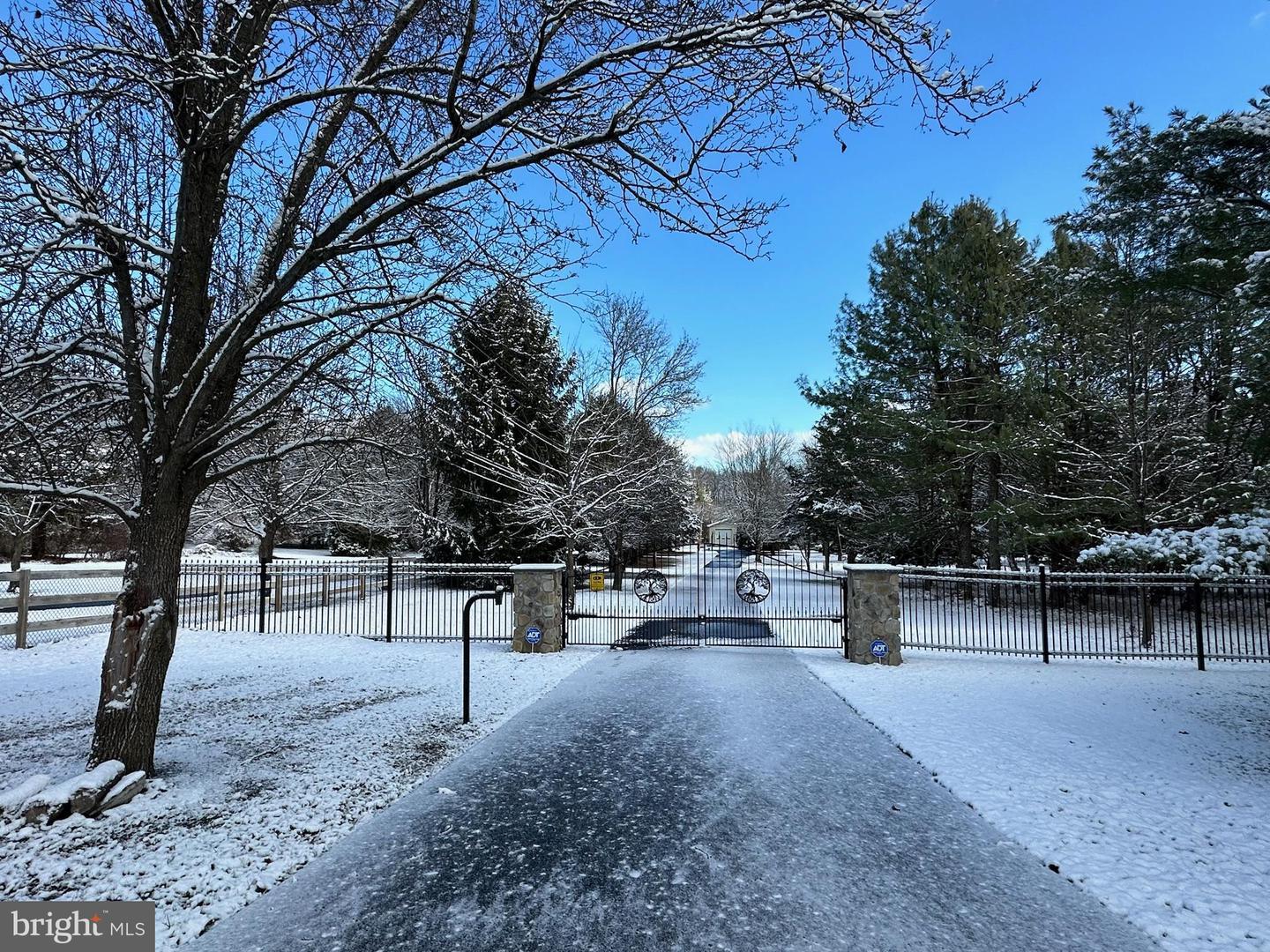 Yellow Meetinghouse Rd, Cream Ridge, NJ 08514