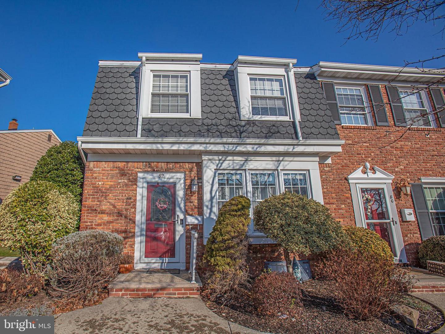 Wick Dr, Fords, NJ 08863