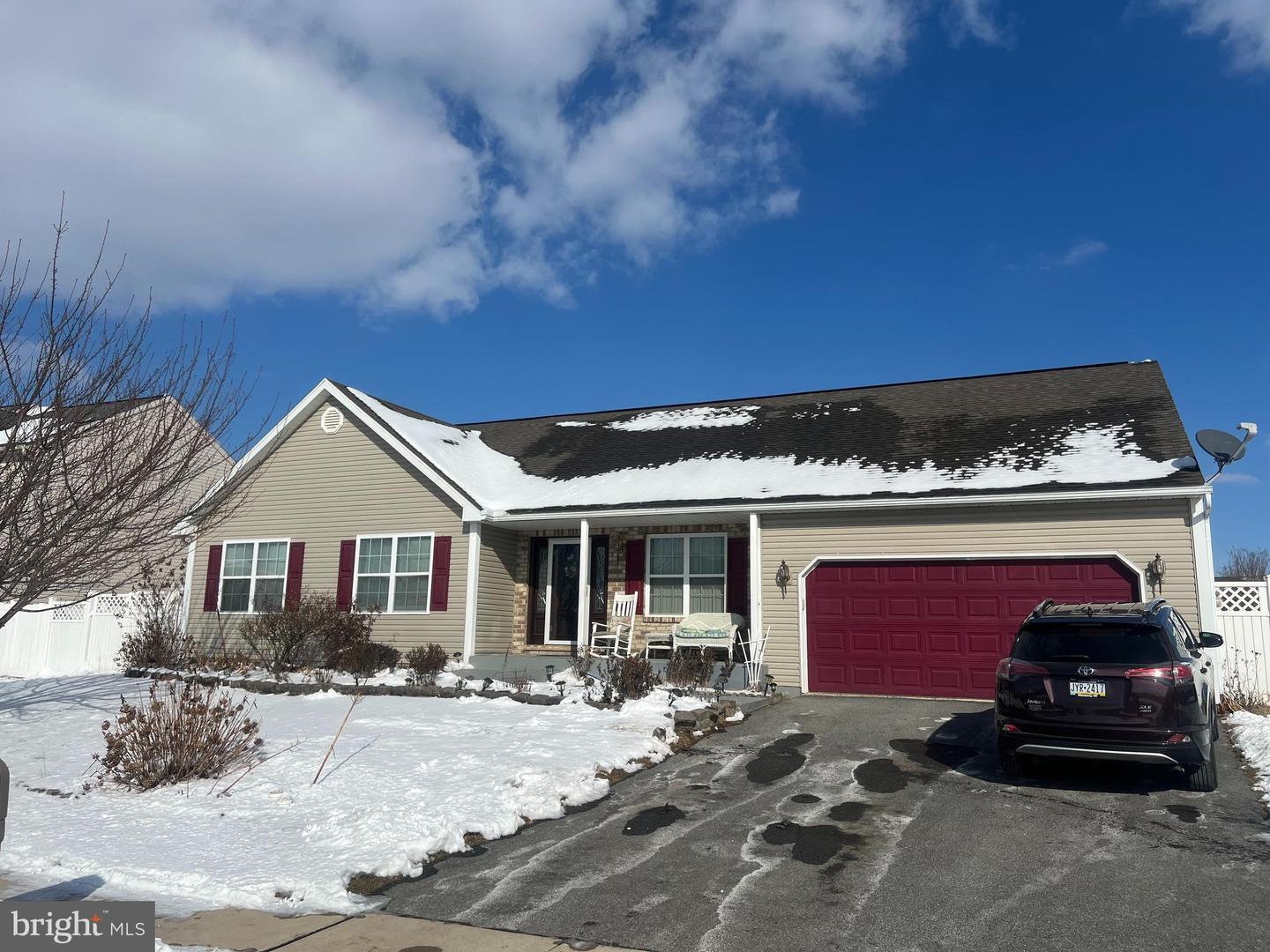 Versailles Ct, Reading, PA 19605