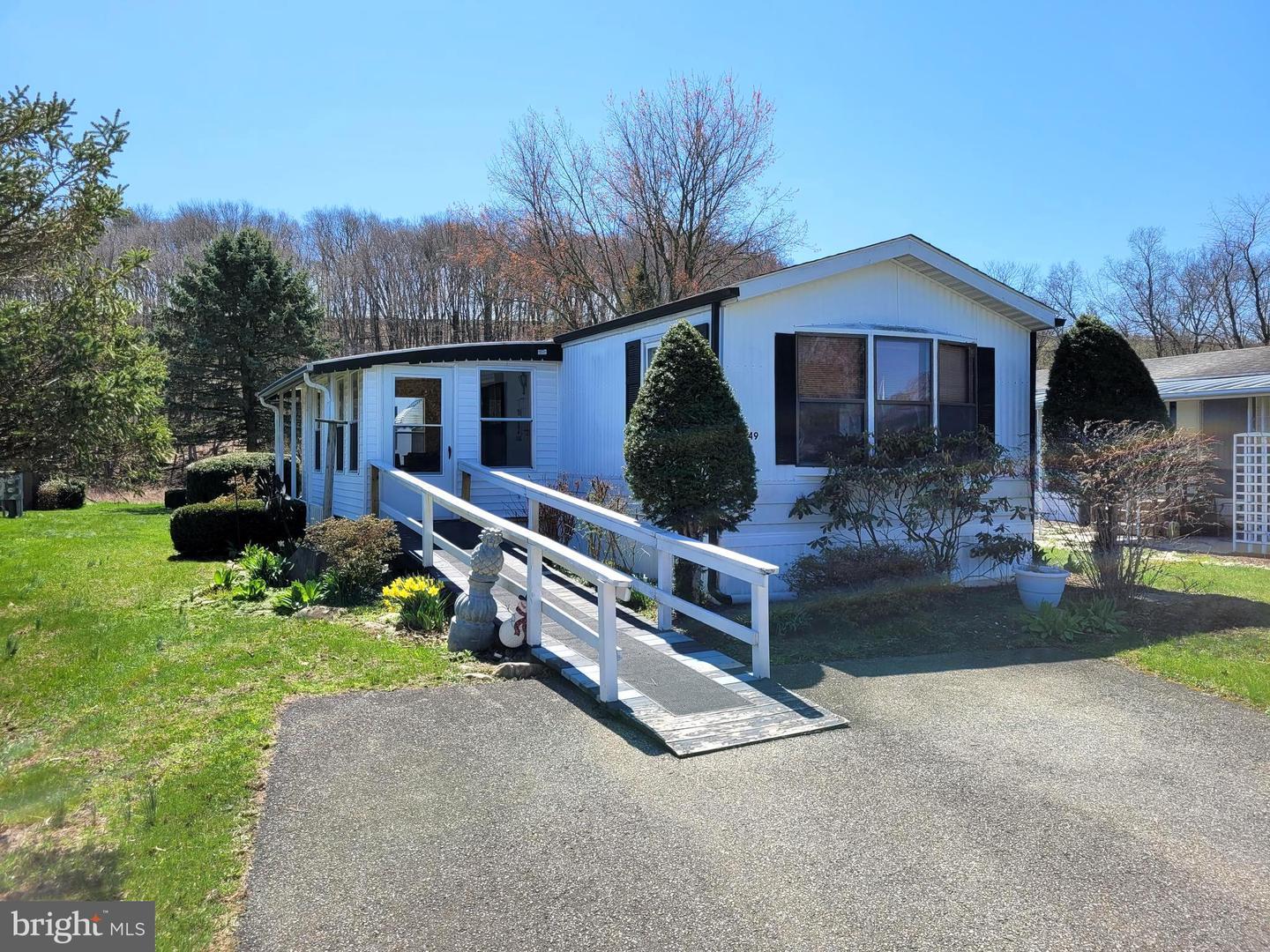 Blarney Cir, Mohrsville, PA 19541