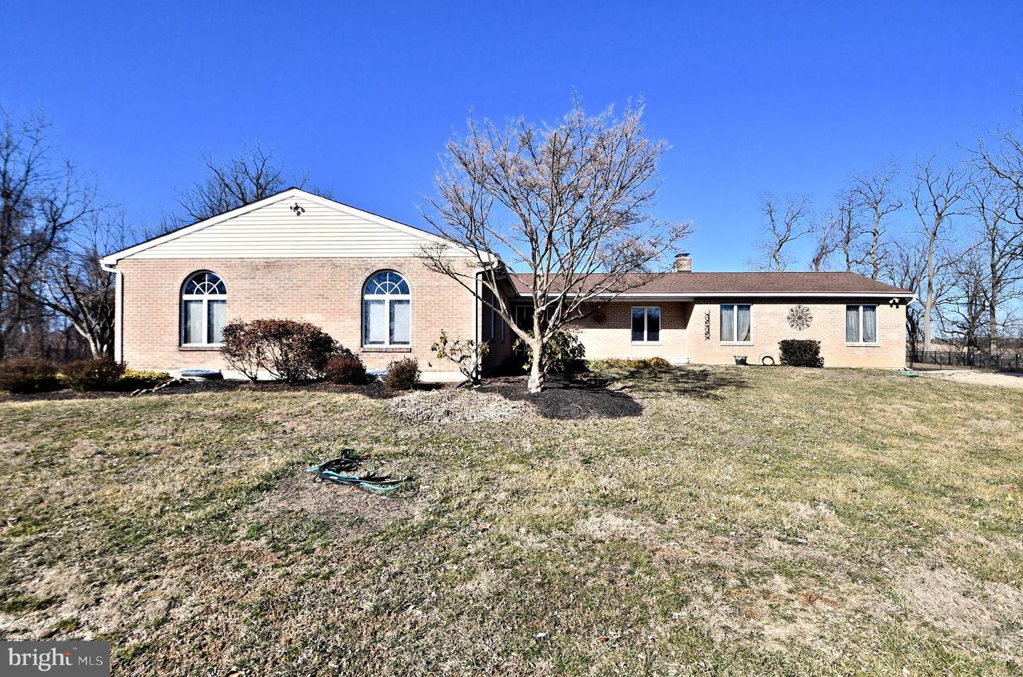 Raker Dr, Douglassville, PA 19518