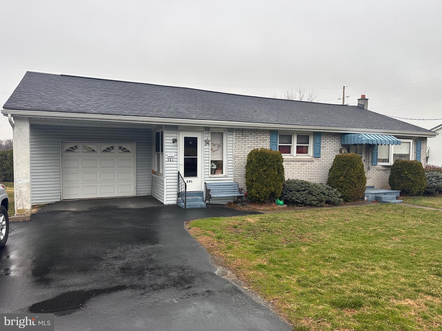 State St, Mertztown, PA 19539