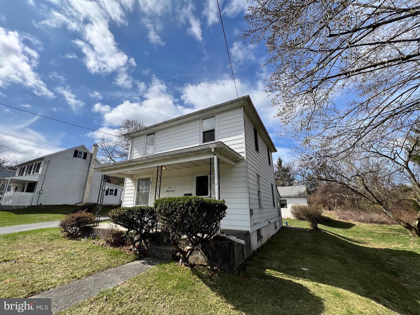 S Park Ave, Mertztown, PA 19539