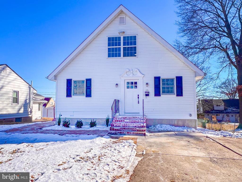 Virga Ave, Levittown, PA 19054