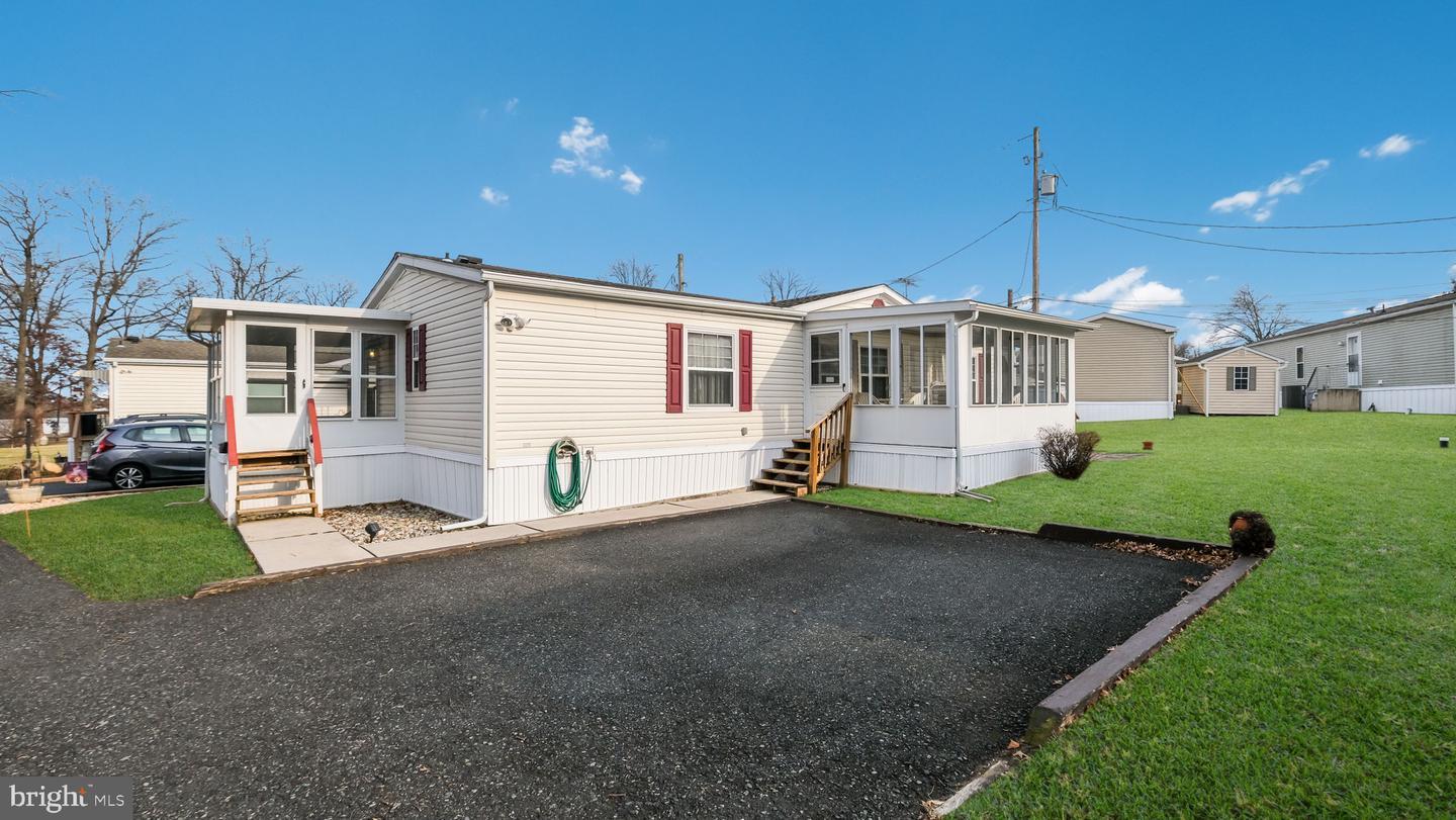 Walnut Ln, Telford, PA 18969