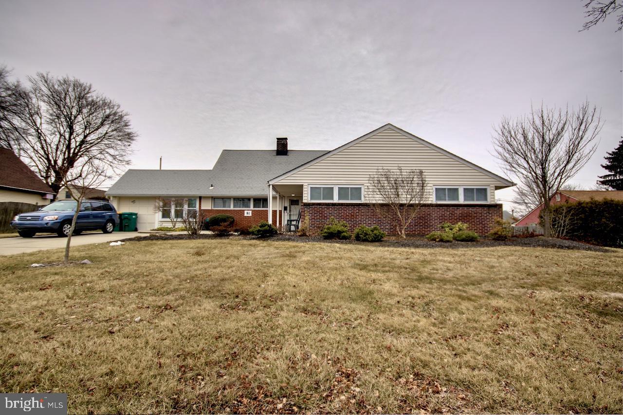 Fieldstone Rd, Levittown, PA 19056