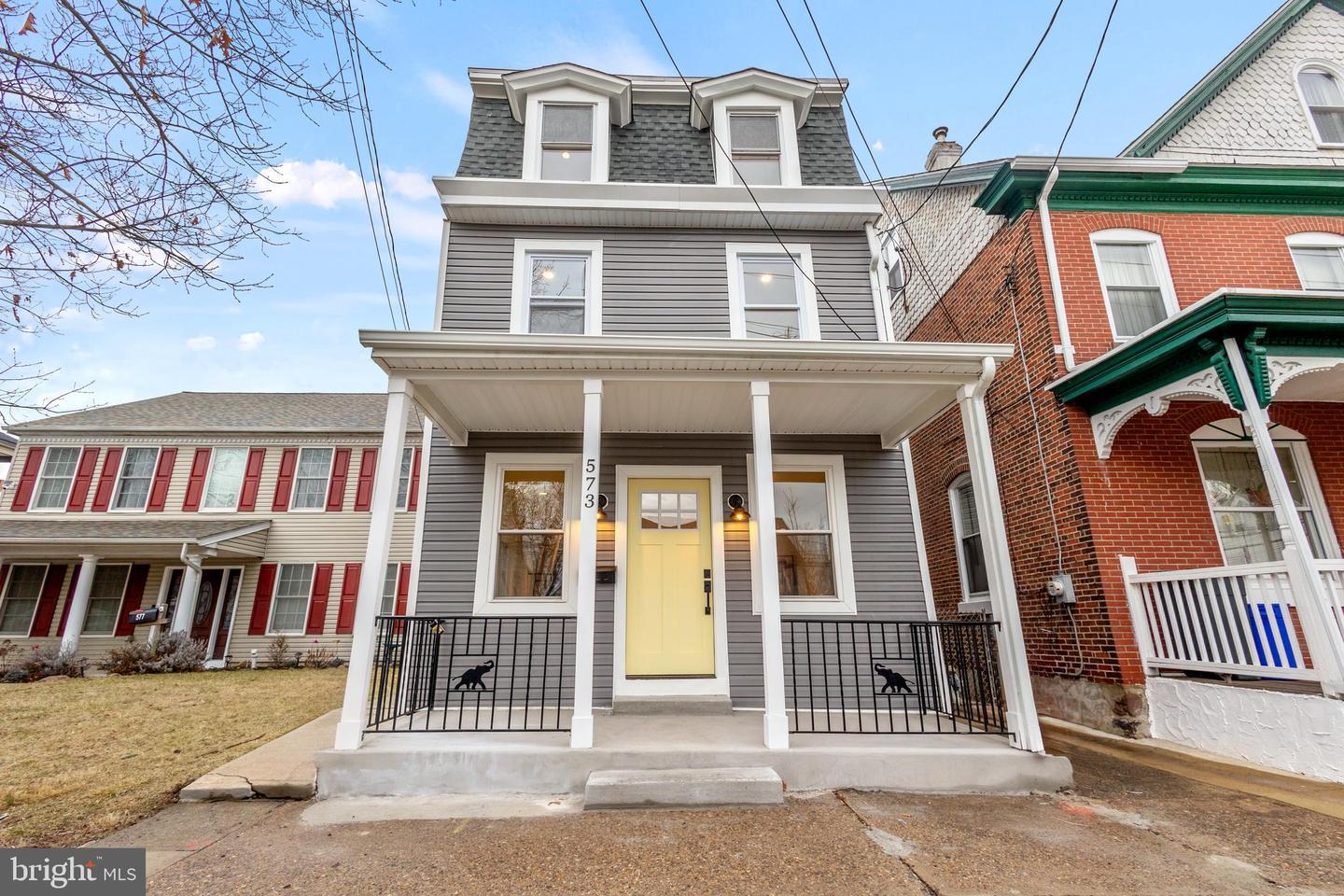 Bath St, Bristol, PA 19007