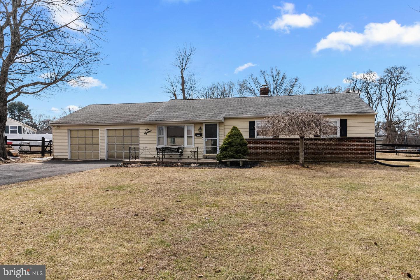 Hallowell Ave, Warminster, PA 18974