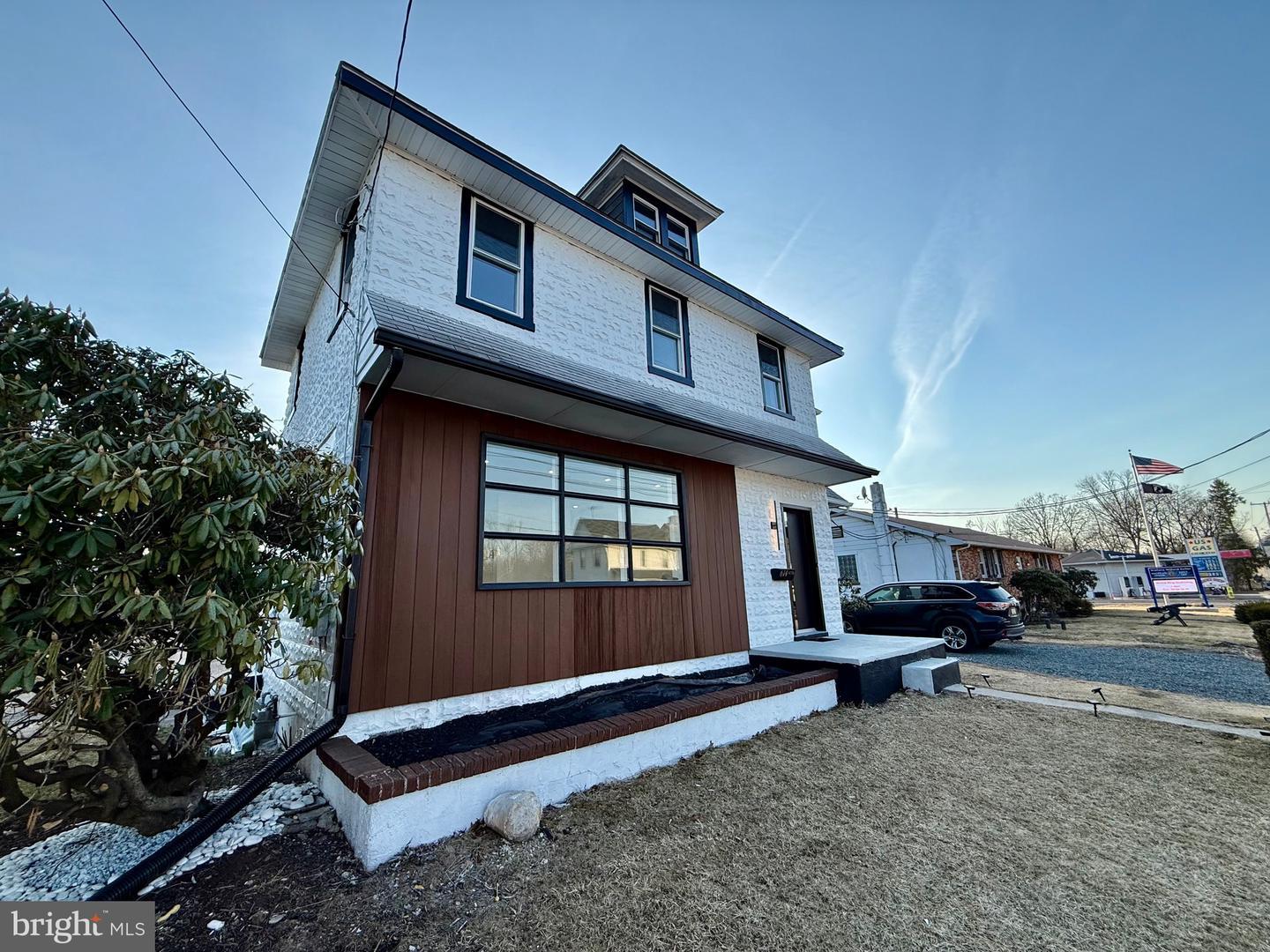 E Broad St, Quakertown, PA 18951
