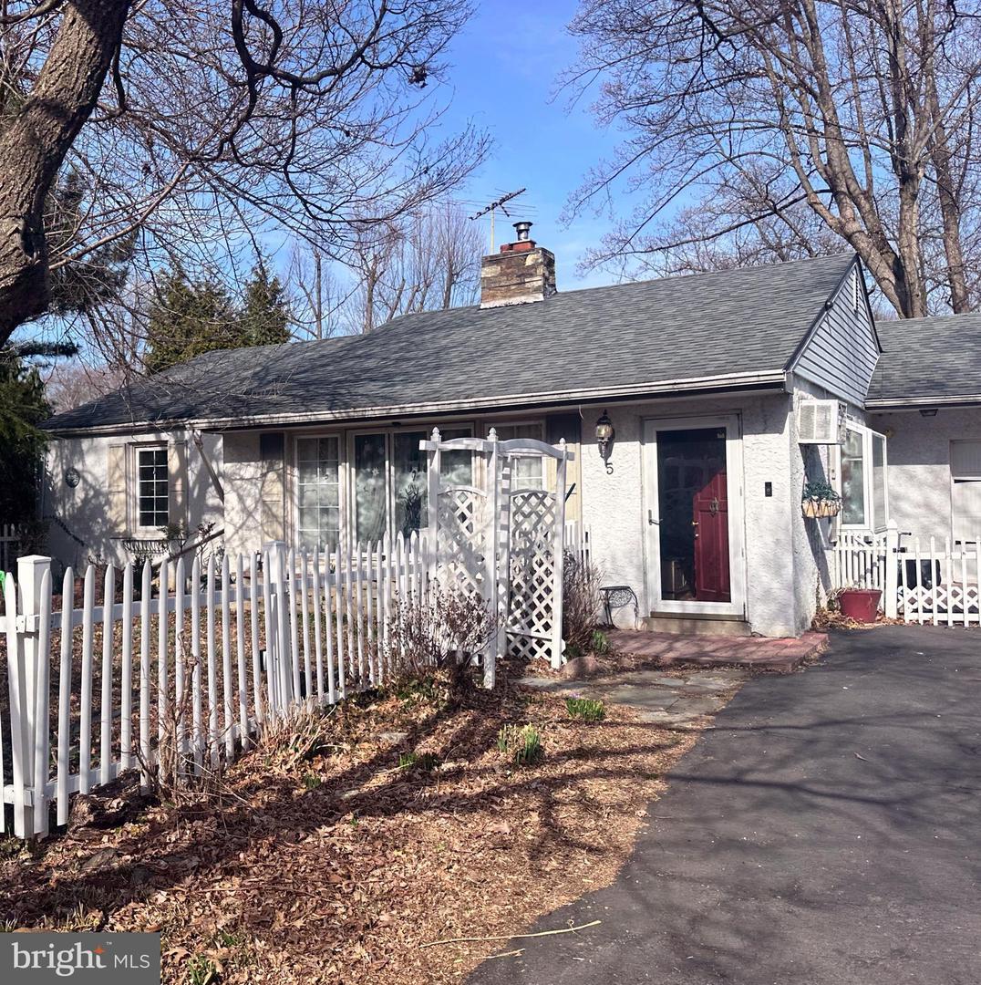 Indian Path Ln, Feasterville Trevose, PA 19053