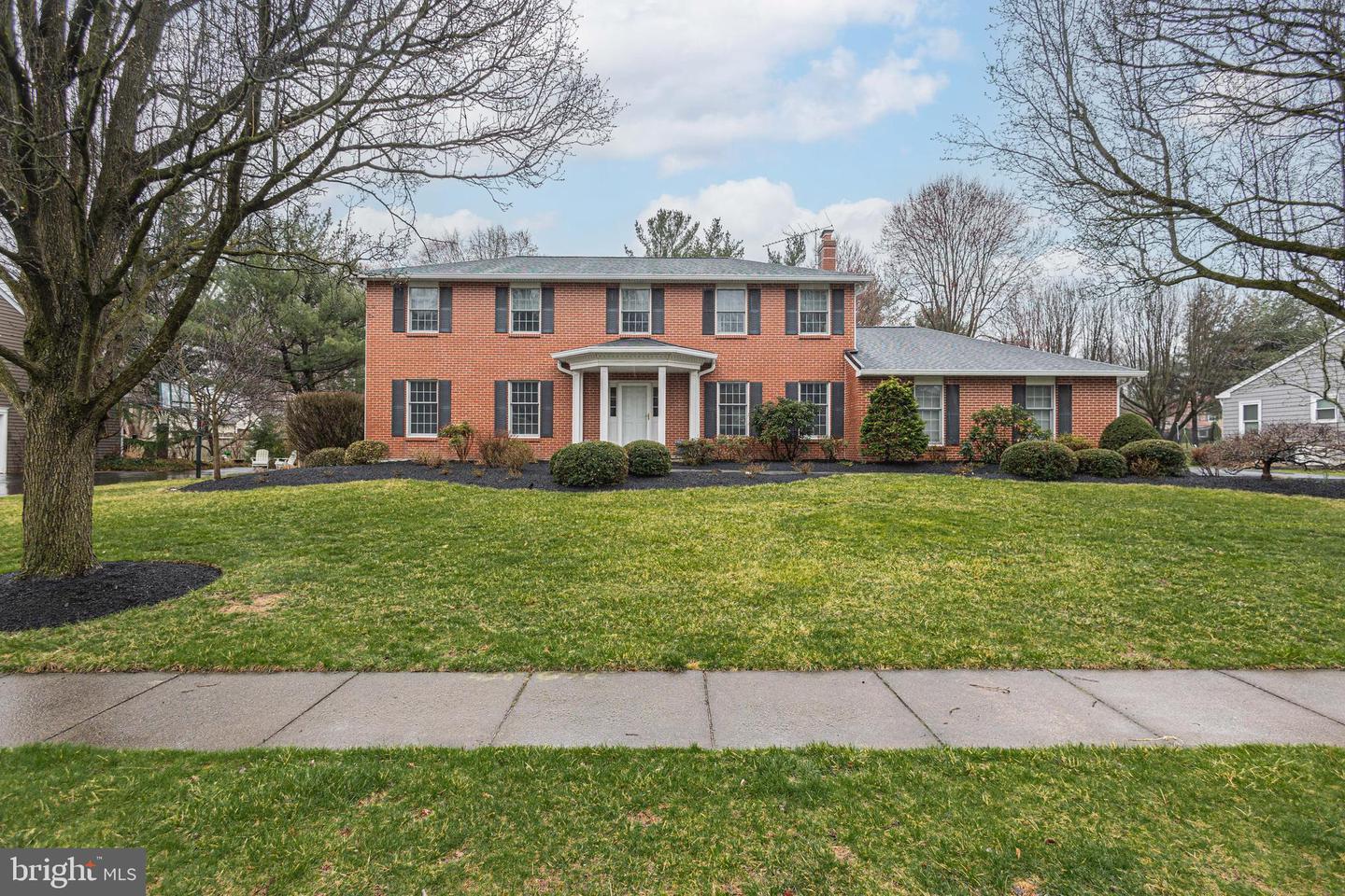 Teich Dr, Yardley, PA 19067