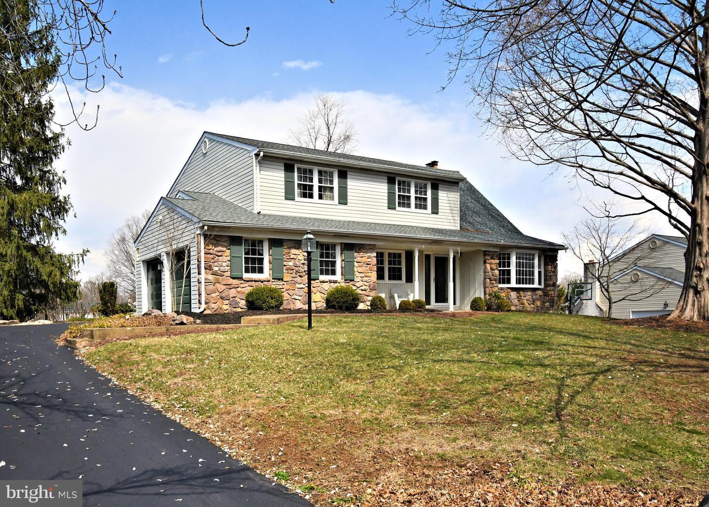 High Point Dr, Southampton, PA 18966
