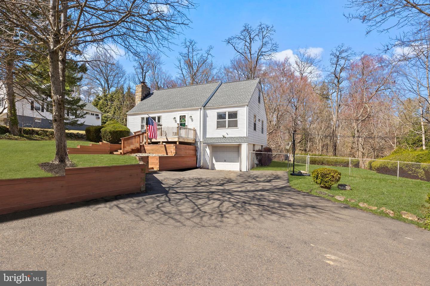 Jervue Dr, Yardley, PA 19067