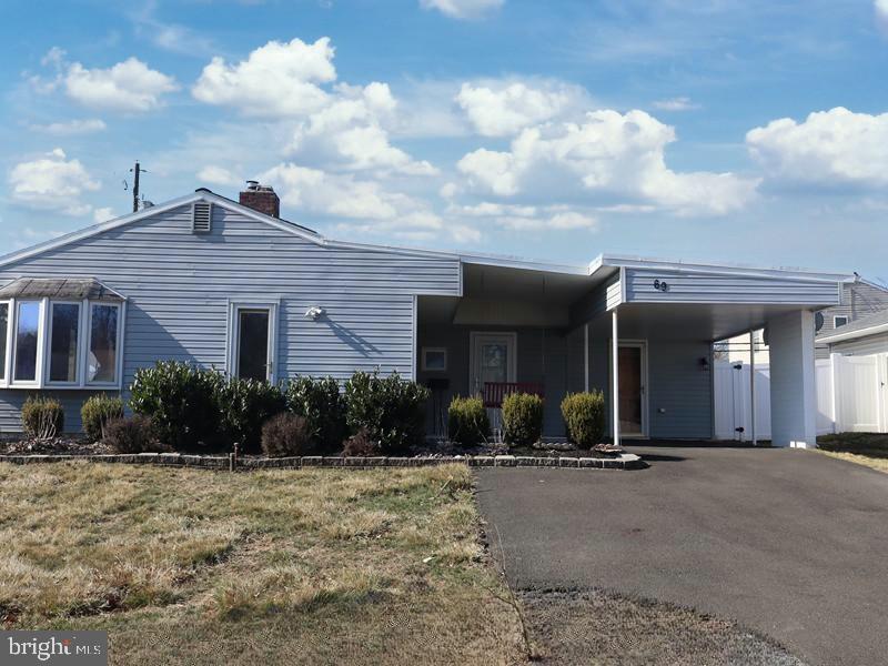 Tulip Ln, Levittown, PA 19054