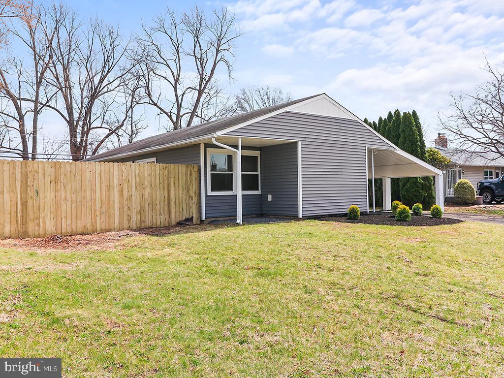 Bald Cypress Ln, Levittown, PA 19054