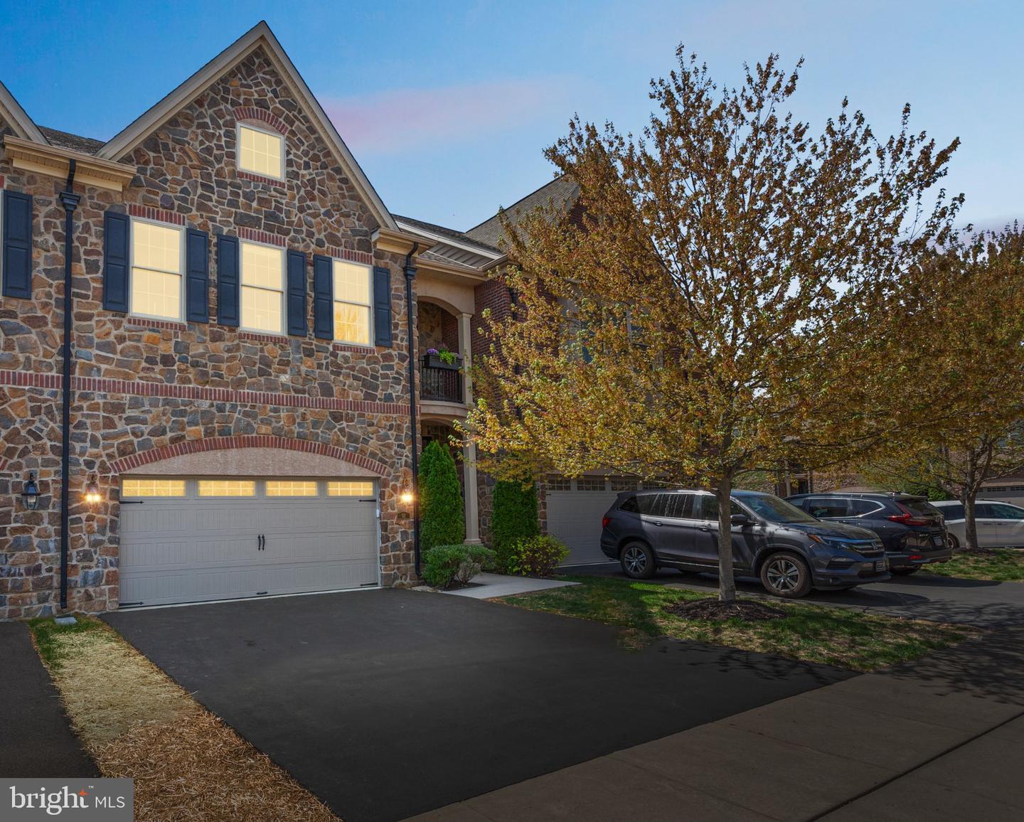 David Dr, Newtown, PA 18940