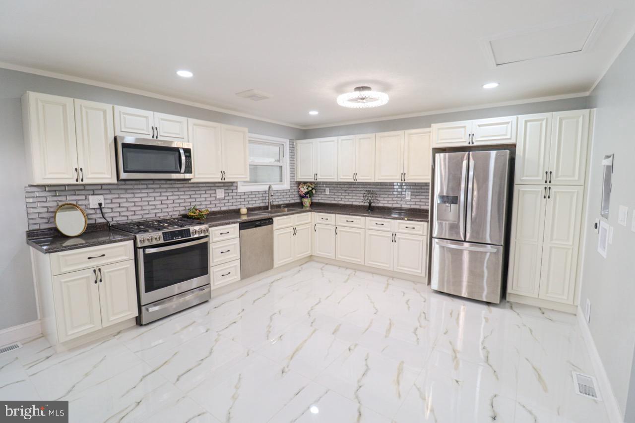Delbrook Rd, Mechanicsburg, PA 17050